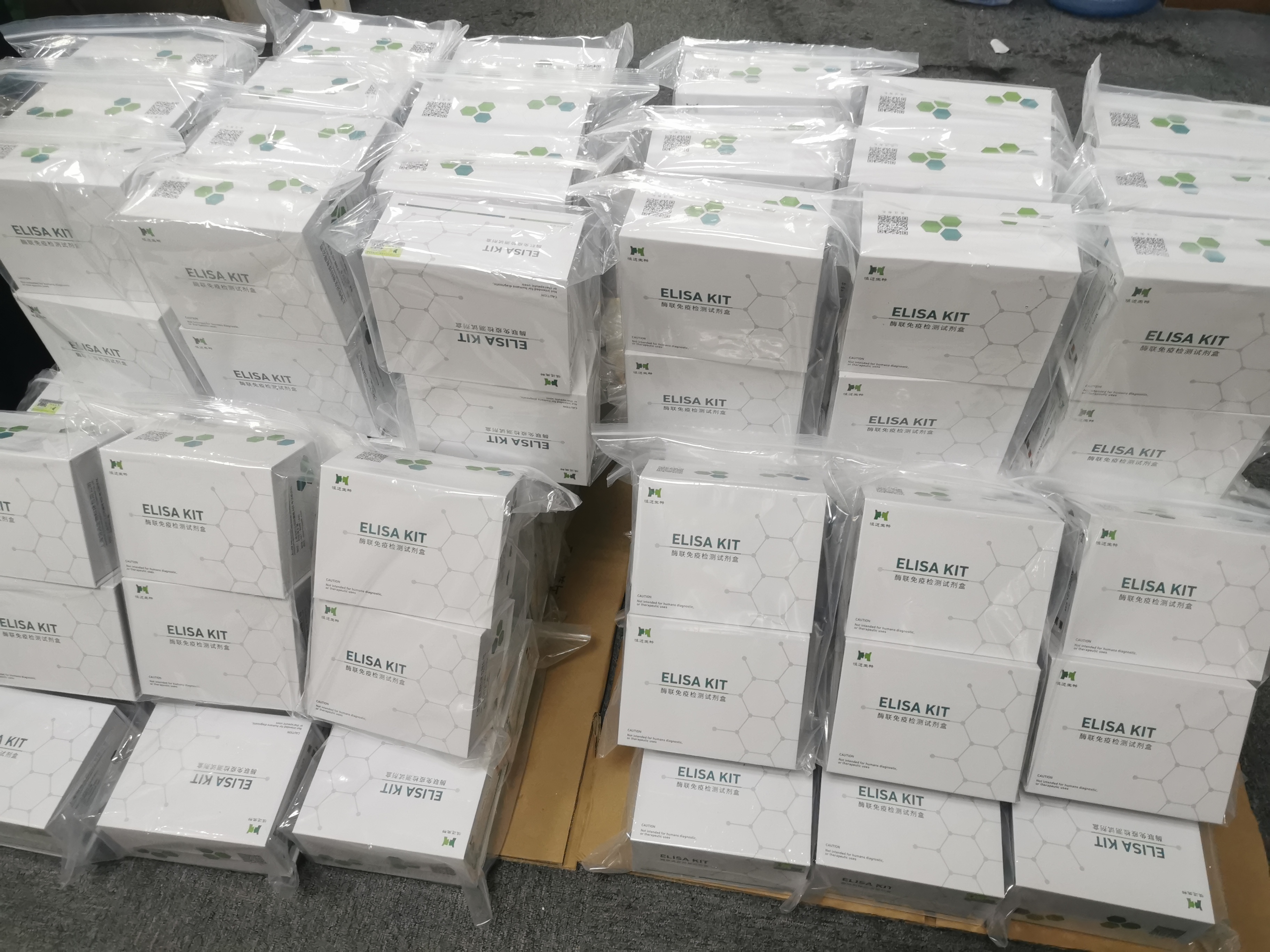 艳妇厨房激情偷换